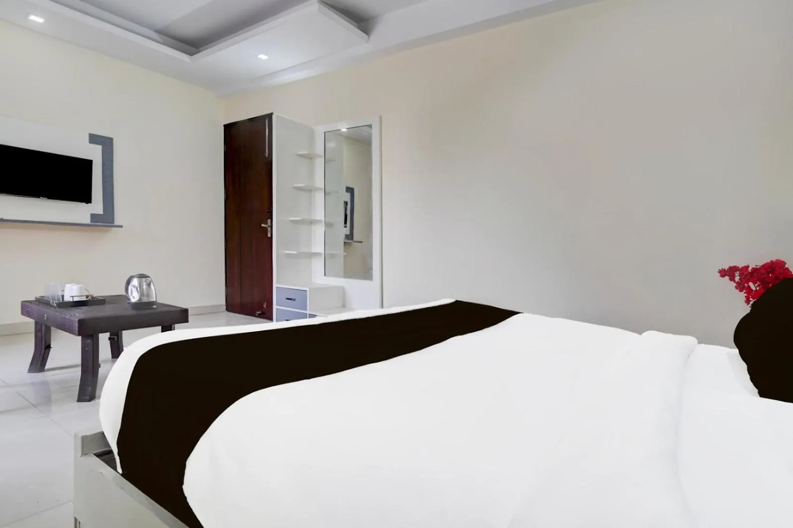 Hotel Grand King Plaza New Delhi 4*,