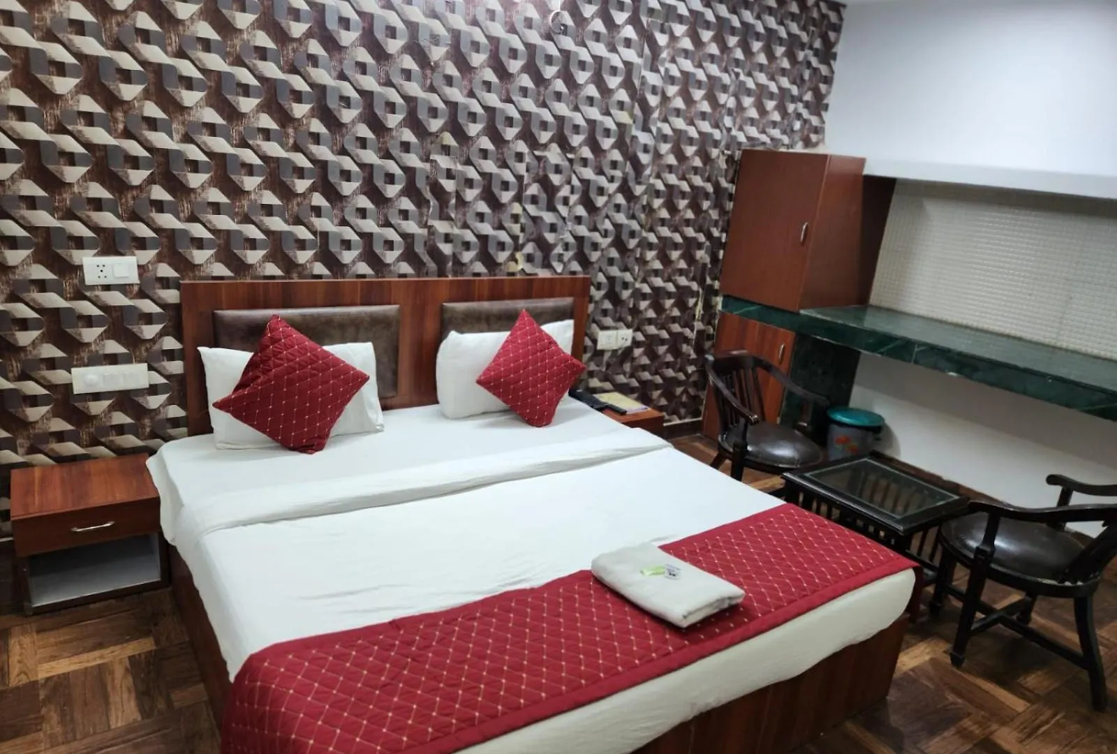 ****  Hotel Grand King Plaza New Delhi India